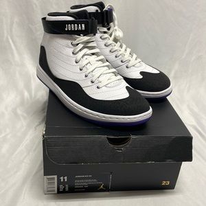 Jordan KO 23 Mens Size 11 white / dark concord-black